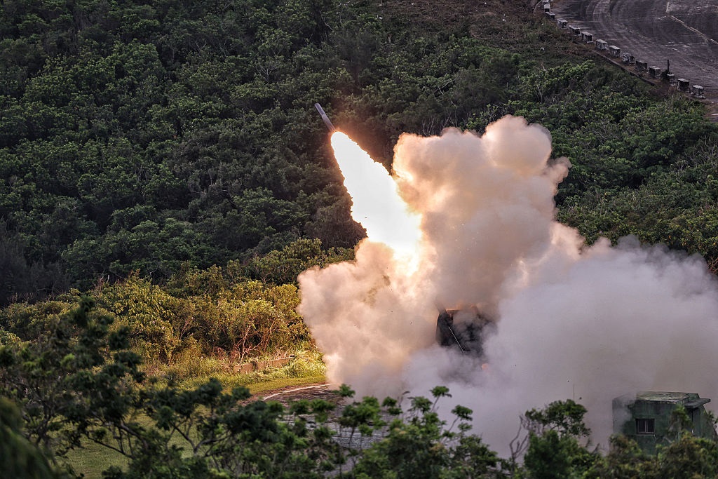 Новини світу - Тайвань провів перші бойові стрільби HIMARS