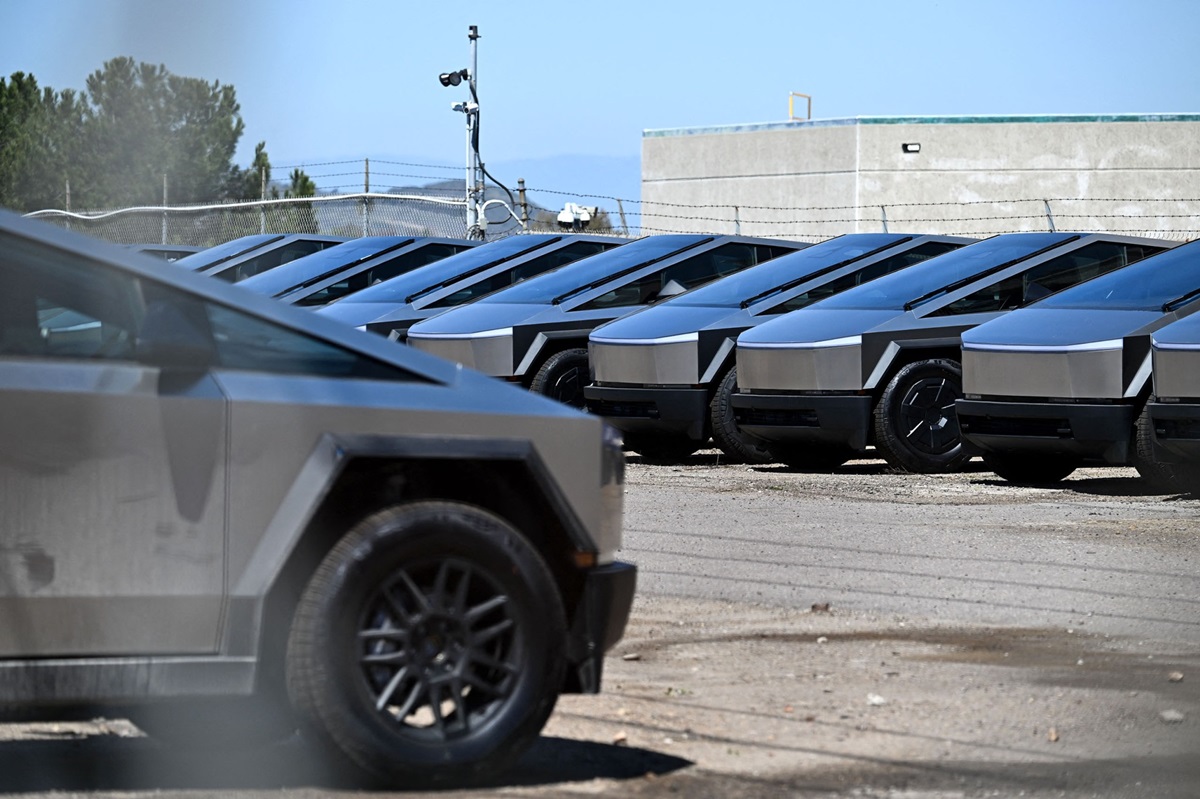 Авто новини - Tesla почала приймати Cybertruck на обмін