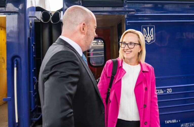 Тимчасова повірена у справах США прибула до Києва