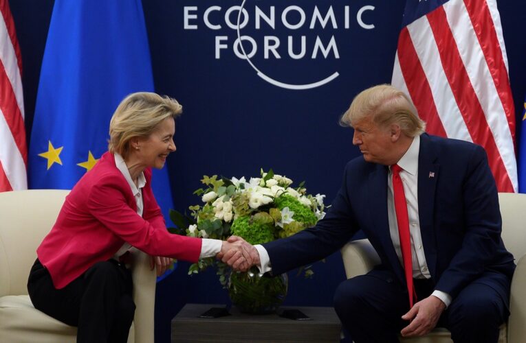 Трамп відклав мита на імпорт з ЄС