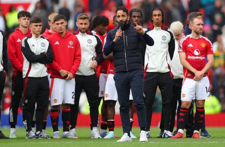 Тренер МЮ виконав обіцянку та виступив перед фанатами