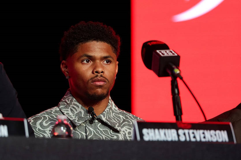 Новини спорту - Тримає пояс у заручниках: Стівенсон висловився про Ломаченка