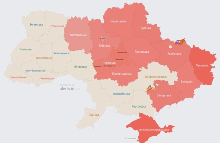 У Черкасах та Києві пролунали вибухи