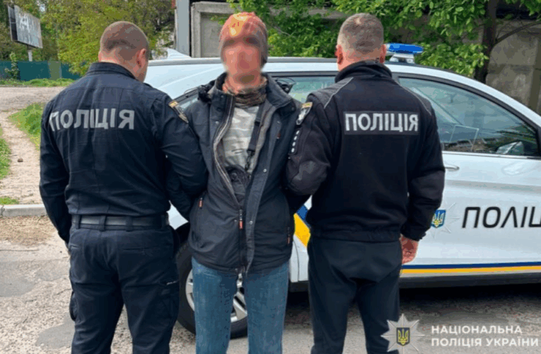 У Чернігові чоловік погрожував ножем військовим ТЦК