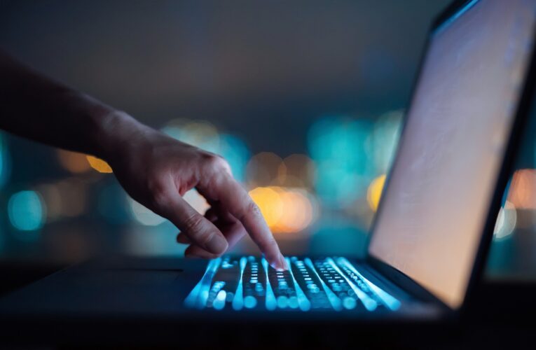 У Києві затримали податківців, які продавали закриті дані росіянам