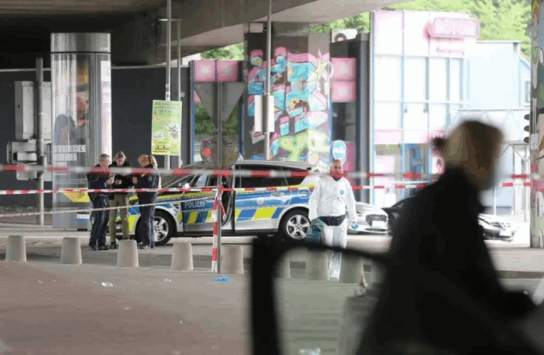 У Німеччині чоловік поранив ножем щонайменше п’ять осіб