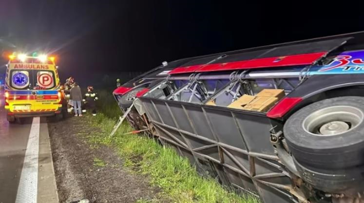 Новини світу - У Польщі перекинувся автобус з військовими США