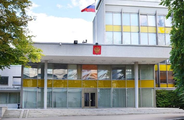 У Швеції дрон “атакував” посольство Росії