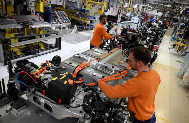 У Volvo анонсували звільнення 3000 працівників