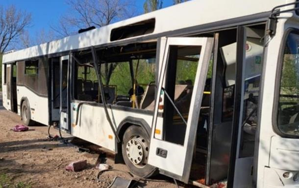 Удар РФ по автобусу в Марганці: кількість жертв зросла до 10 людей