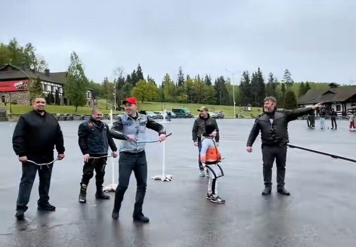 В Білорусі провели дивний чемпіонат з мотохорсингу