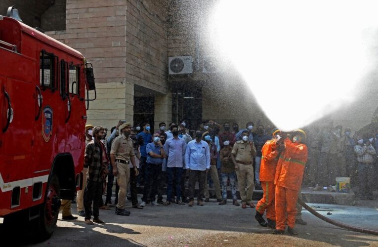 В Індії через пожежу загинули 17 людей