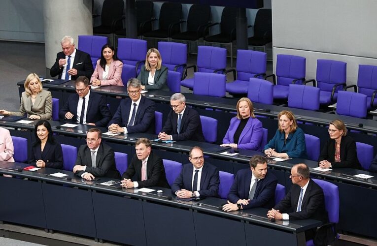 В Німеччині сформовано уряд Мерца