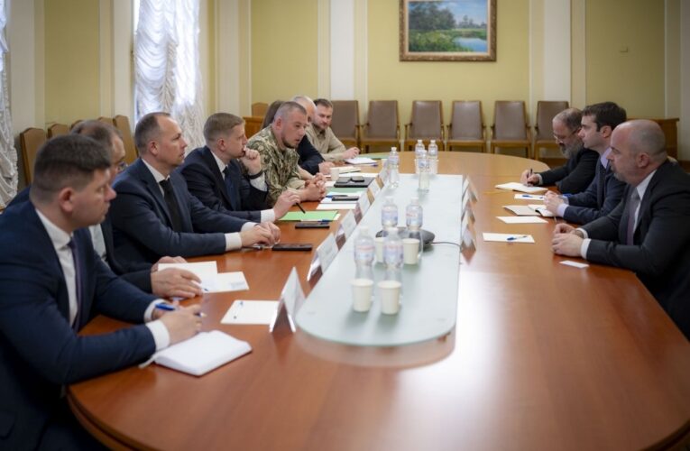 В ОП провели зустріч з делегацією Сенату США