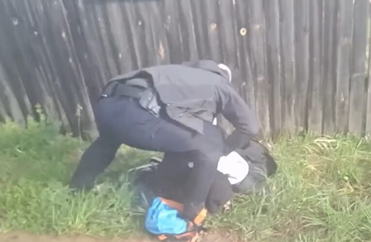 В РФ затримали підлітків за “підготовку підпалу будівлі Міноборони”