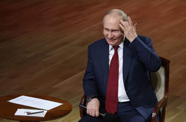 В РФ заявили, що Путін “побував на Курщині”