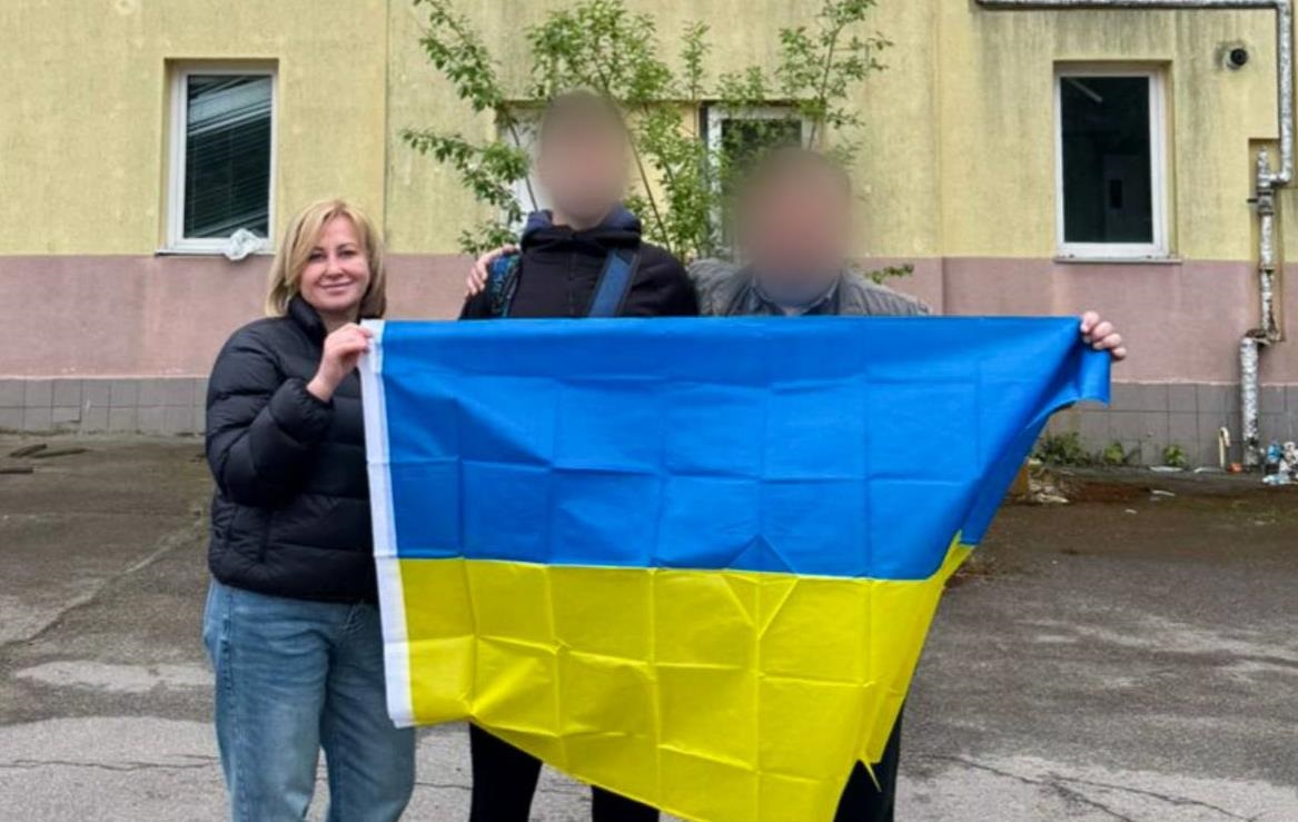 Новини України - В Україну повернувся хлопець після трирічної окупації