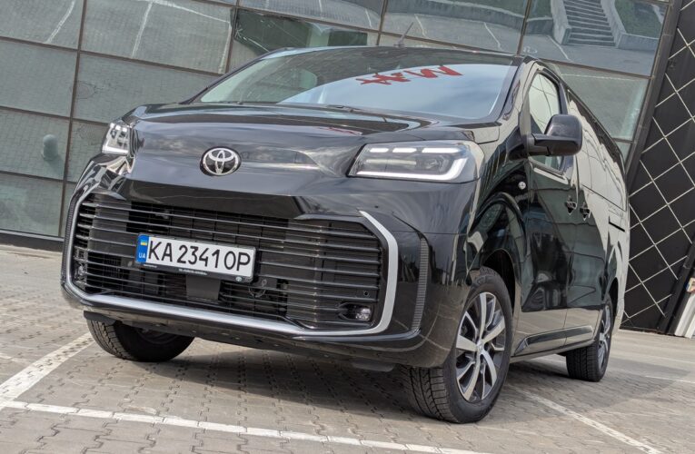 Великий вен та ще більші можливості: Toyota Proace і Proace Verso