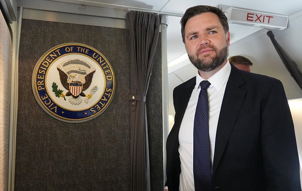 Новини світу - Венс заявив про "глухий кут" щодо України