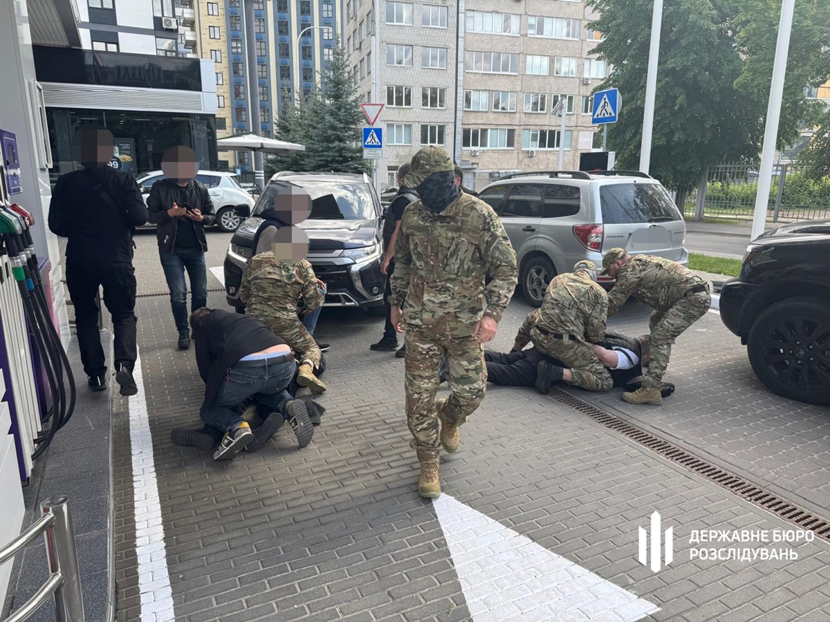 Новини України - Військовий разом зі спільником переправляли ухилянтів за кордон