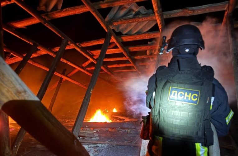 Ворог вдарив по Черкасах: горить гуртожиток