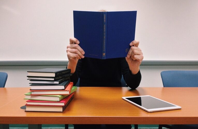 З університету в Луцьку відрахували понад 1000 студентів-чоловіків