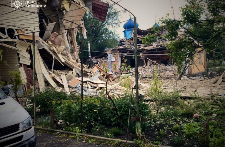 З’явилися кадри наслідків атаки дронів на Київщину