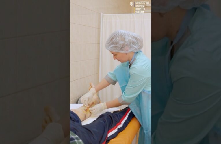 Янголи в білих халатах. З Днем медсестри!