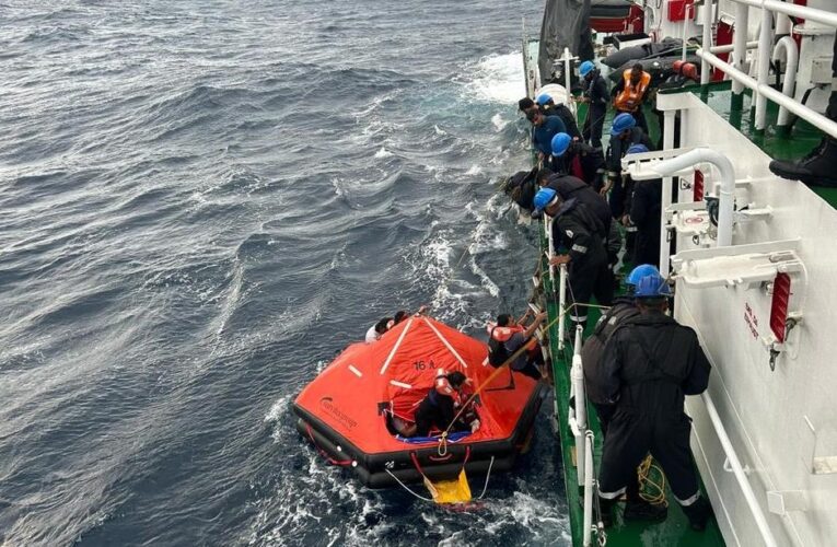 Затоплення судна біля Індії: в МЗС розповіли про стан українців