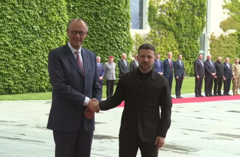 Зеленський і Мерц проводять переговори у Берліні