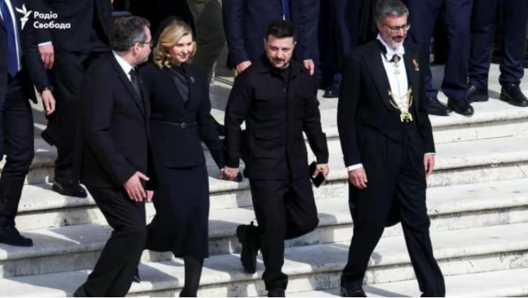 Новини України - Зеленський прибув на інтронізацію Папи Римського