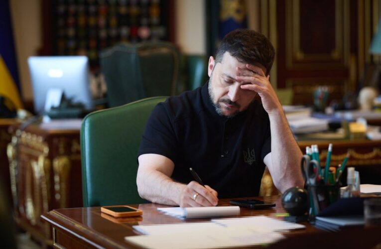 Зеленський провів розмову з главою Євроради