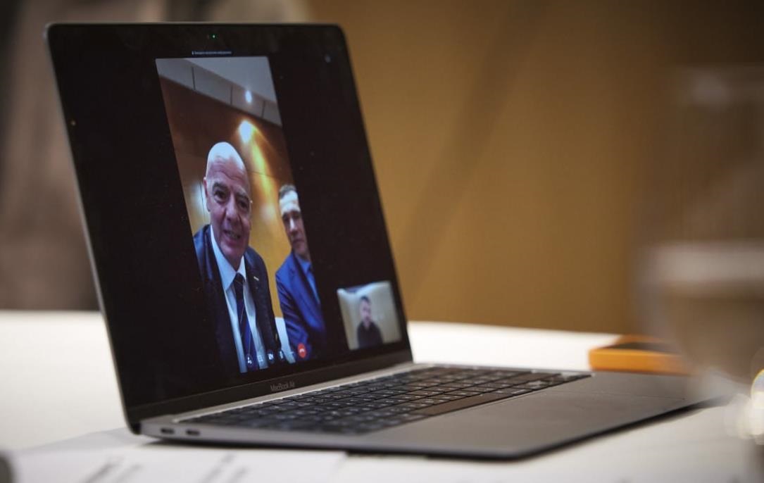 Новини України - Зеленський розповів про розмову з президентом FIFA