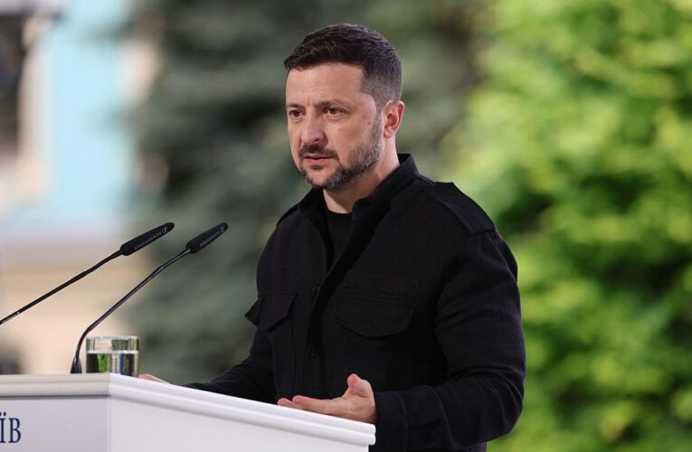 Зеленський зробив заяву щодо зустрічі з Путіним