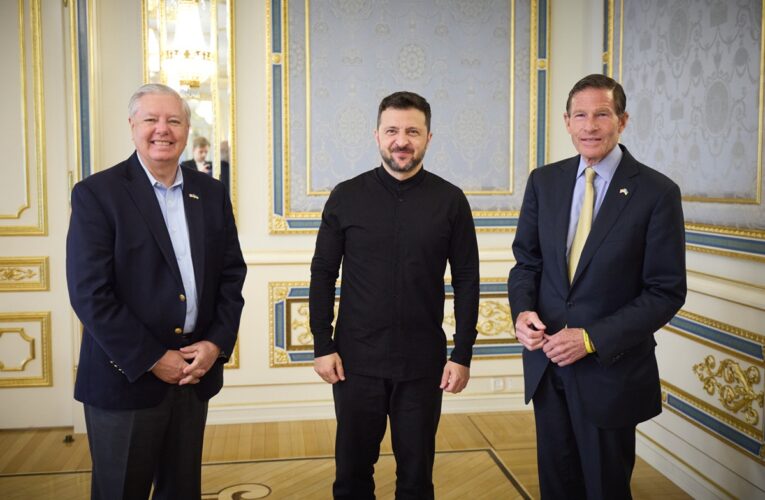 Зеленський зустрівся з двома сенаторами США