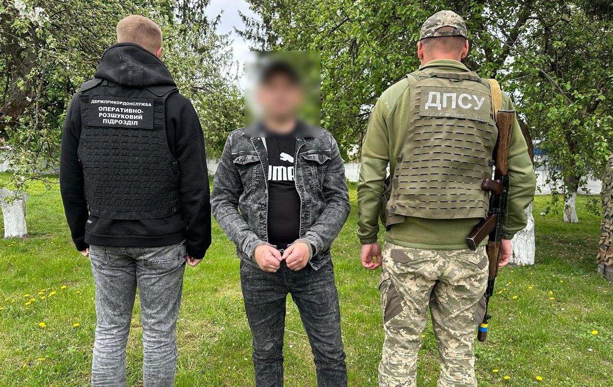 Новини України - Зґвалтував неповнолітню: на Житомирщині у потязі затримали чоловіка