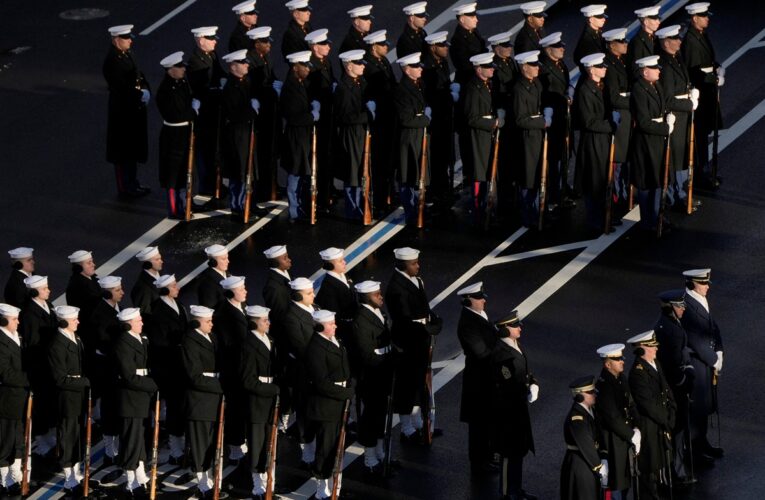 ЗМІ дізналися деталі параду на День народження Трампа