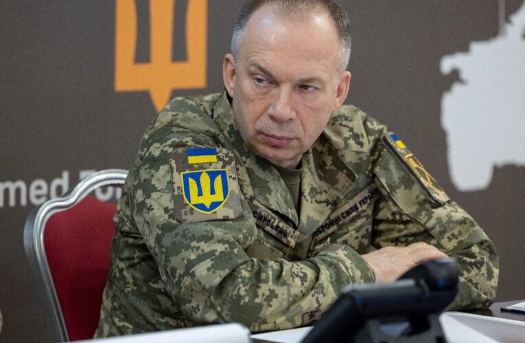 ЗСУ задіяли резерви на фронті – Сирський