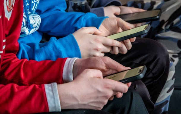 Зйомки фільму окупантів залишили без зв’язку частину Донеччини