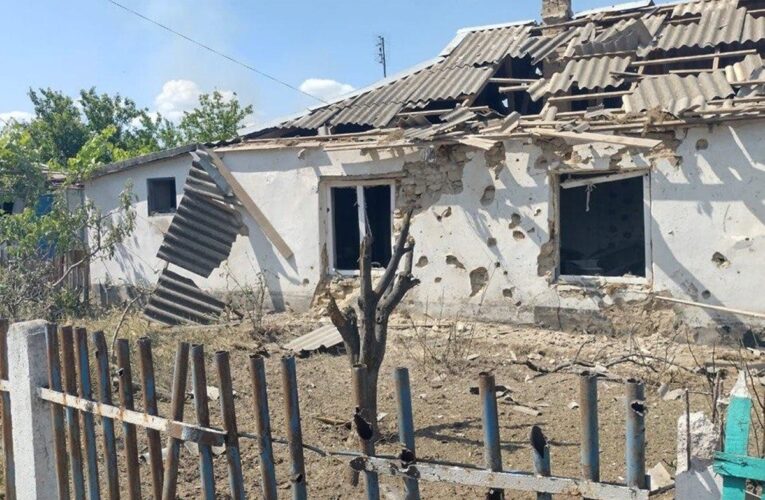 Армія РФ вдарили по житловому кварталі Херсона