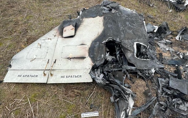 Новини Києва - Атака на Київ: на Лівому березі пошкоджена будівля