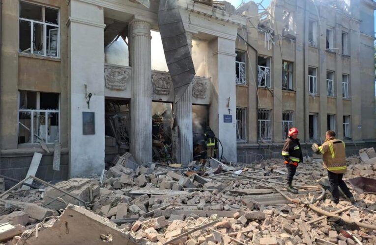 Атака по Білгород-Дністровському ліцею: кількість жертв зросла