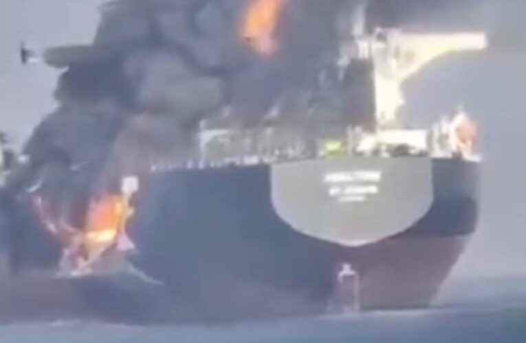 Біля ОАЕ “тіньовий” танкер Росії зіткнувся з іншим судном – ЗМІ