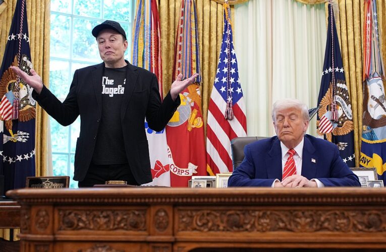 Божевільний і імпічмент. Трамп і Маск посварилися