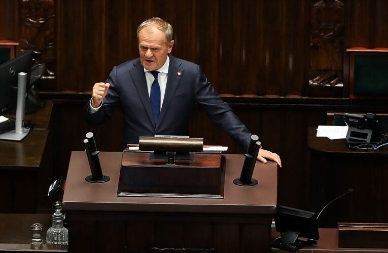 Дональд Туск пережив вотум довіри: що це означає