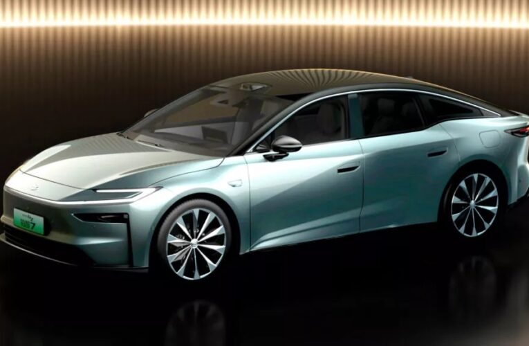 Флагманський електроседан Toyota отримає технології Huawei та Xiaomi