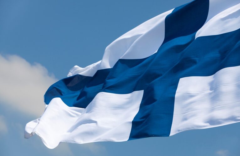 Генсекретаря парламенту Фінляндії підозрюють у держзраді