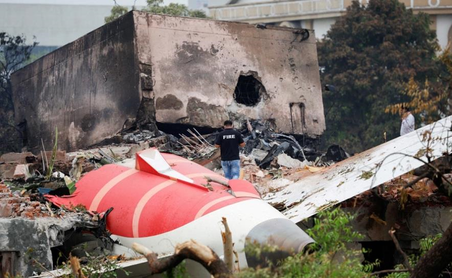 Новини світу - India Today дізнався про брак тяги у літака, що розбився в Індії