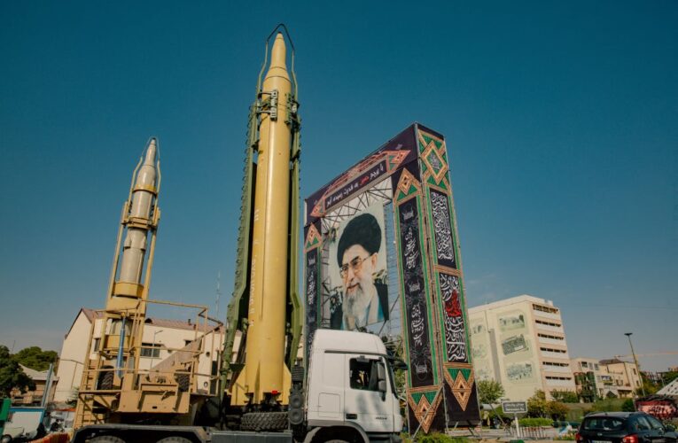 Іран уперше “вдарив по Ізраїлю” балістикою Саджил