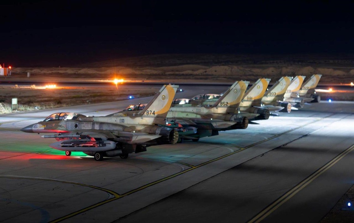 Новини світу - Ізраїль завдав удару по ядерному реактору в Араку